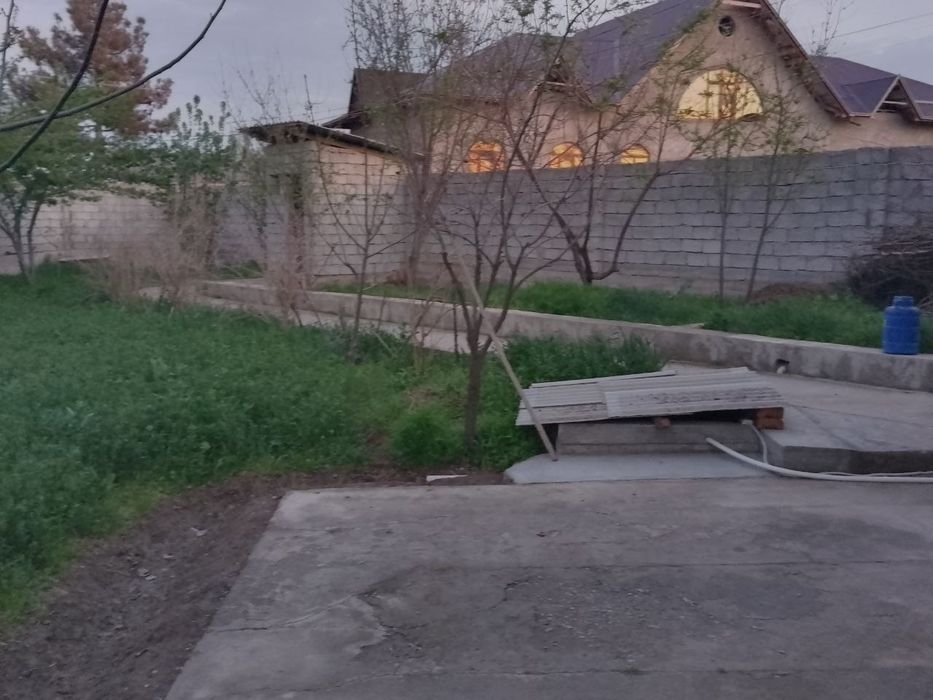 Tayyor xovlili uy srochno sotiladi