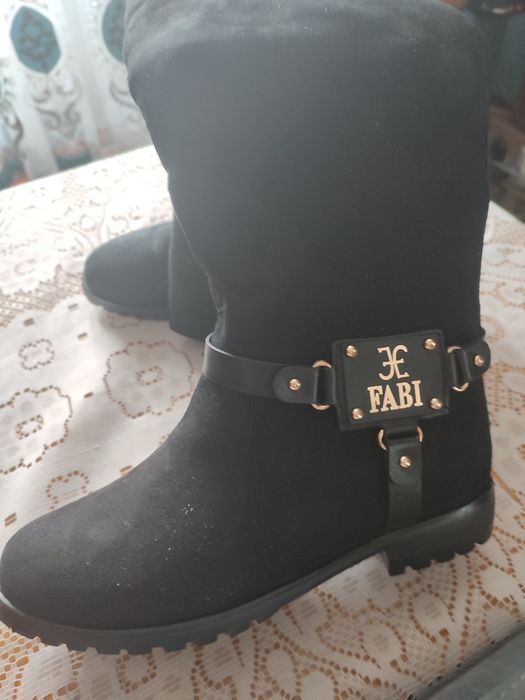 Продам зимние теплые модельные сапоги. Италия, размер 37сапоги