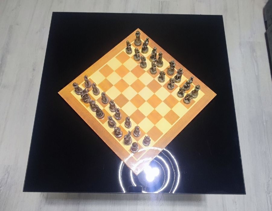 Продаётся журнальный столик