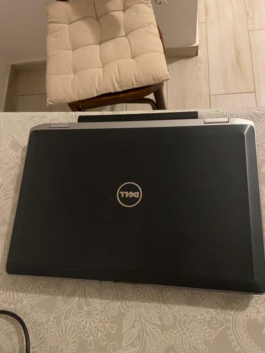 Vând laptop dell