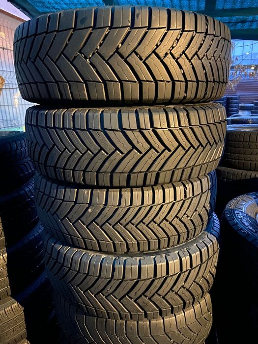 Anvelope M+S - 215 65 16 C. - MICHELIN -