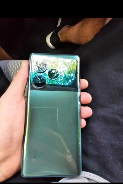 Realme GT 6   512/16gb RAM + 16с гаранция към Технополис