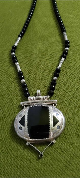 Colier tribal Tuareg din argint cu Onix