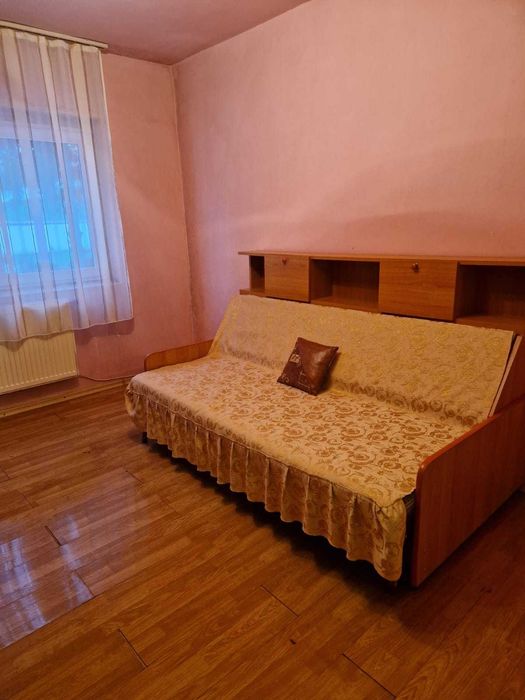 Apartament 3 camere Petrila