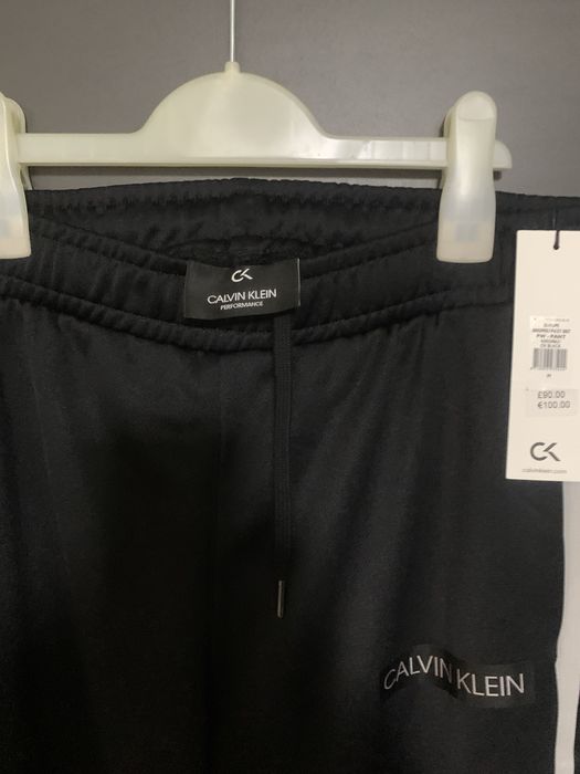 Compleu calvin klein marimea M