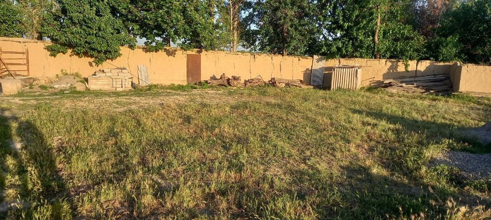 Quru yer sotiladi 6 sotix Nazarbek