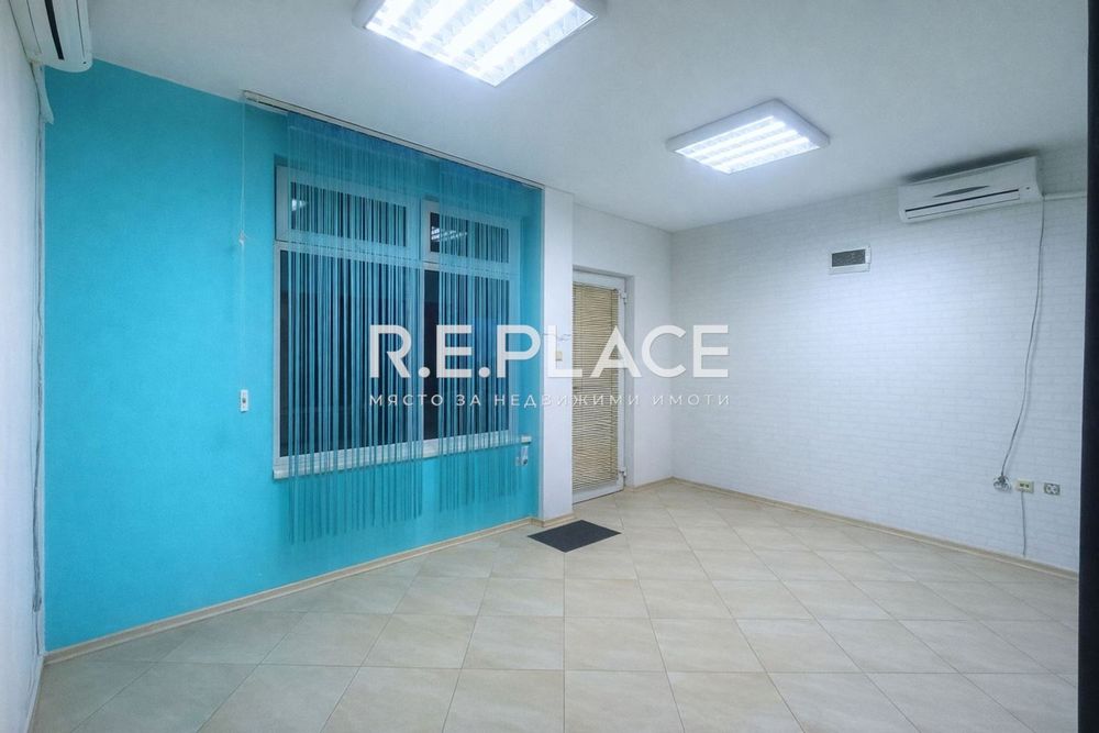 Дава се под наем Офис в Варна, Колхозен пазар - 43 кв.м за 259.08 € - Снимка #1