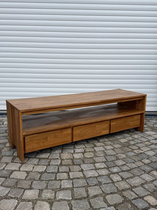 Масивен ТВ шкаф / нисък скрин – модерен стил