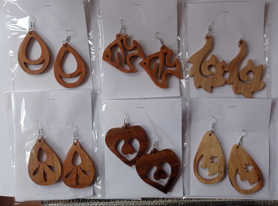 Дървени обици материял орех и череша