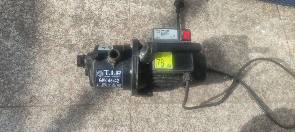 Водна помпа  в добро състояние внос германия