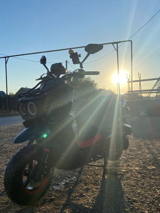 Продам скутер TANK LIA