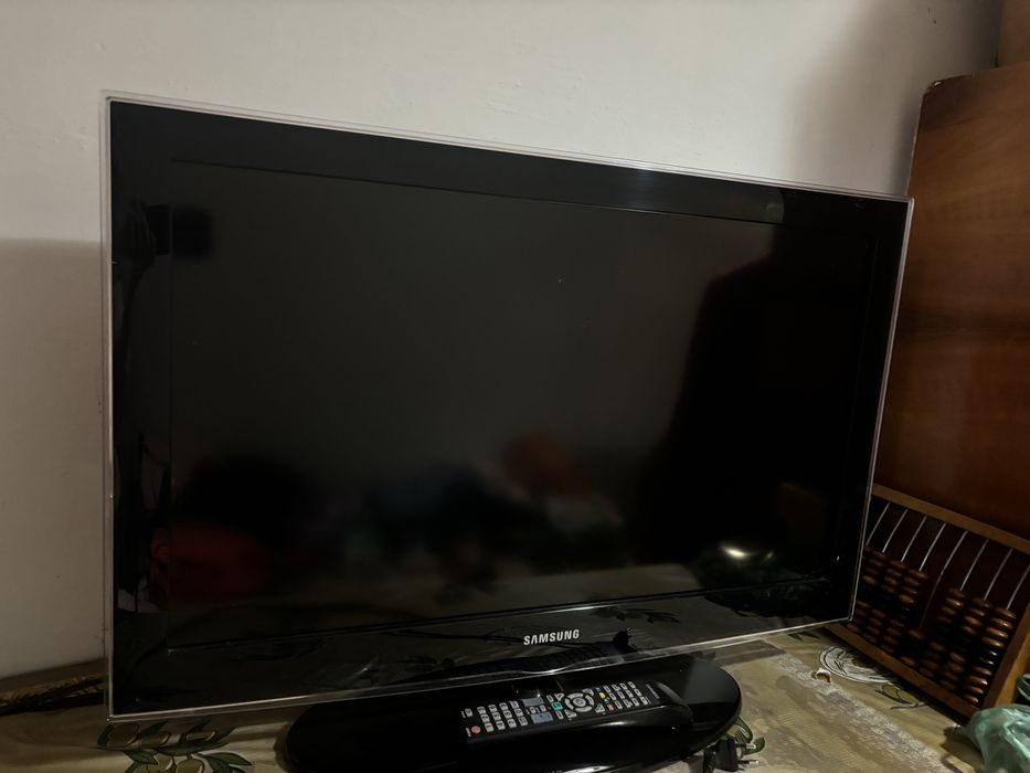 Телевизор samsung