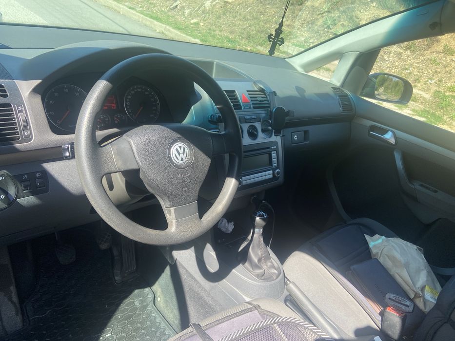 Продавам VW Touran 109c,2000k,2008г…