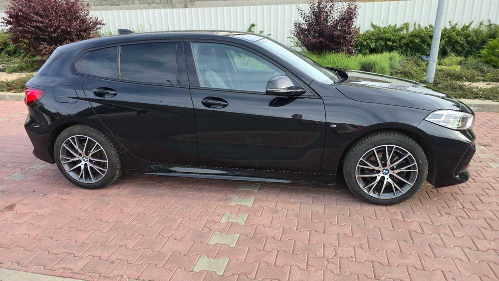 BMW Seria 1 2022 — imagine 3