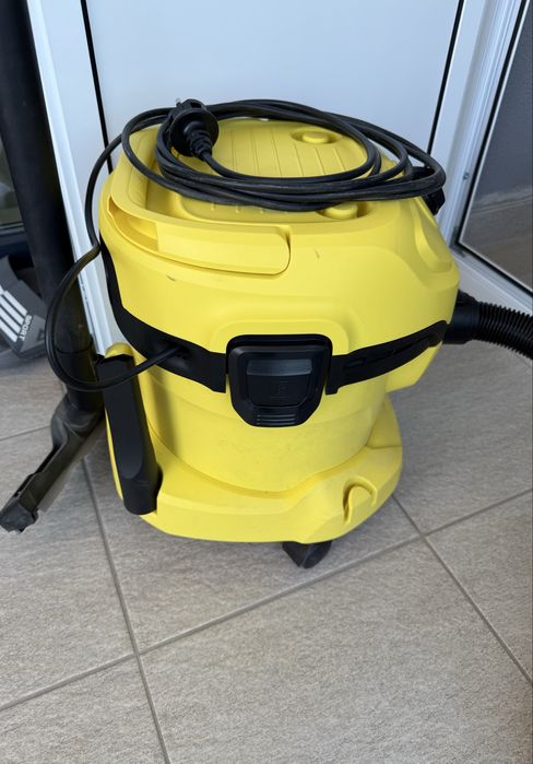 Прахосмукачка Karcher WD 2 за мокро-сухо почистване 1000W