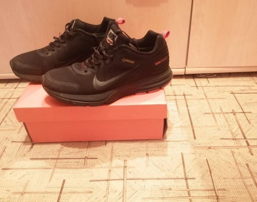 Кроссовки качественные