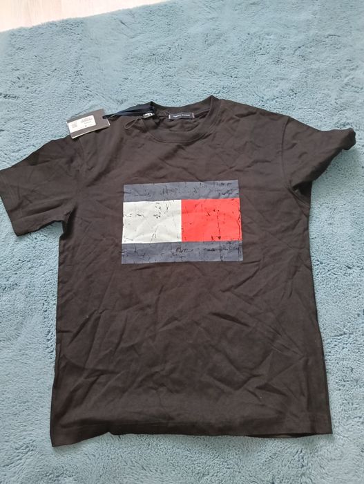 Tricou superb Tommy Hilfiger nou maimea s