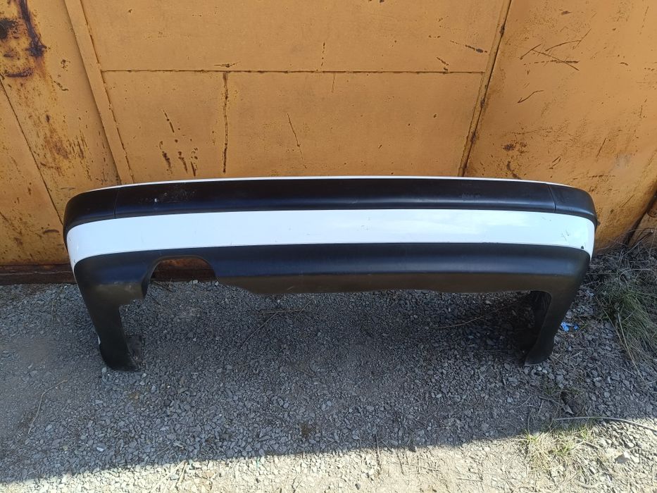 Задний бампер Ауди 100 С4