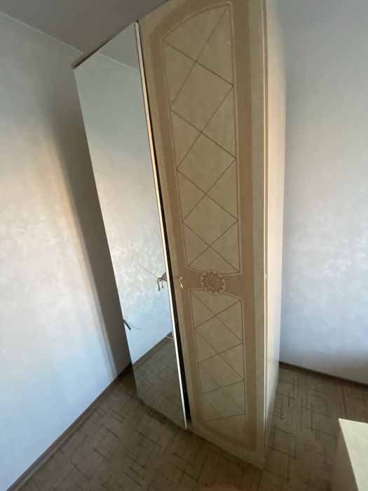 Тумбочка, шифонер, тумба