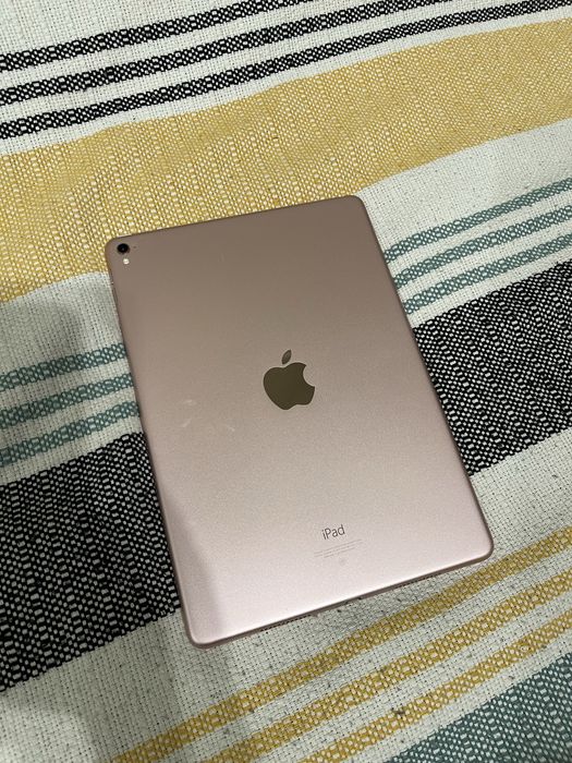 iPad pro 128 гб продаю