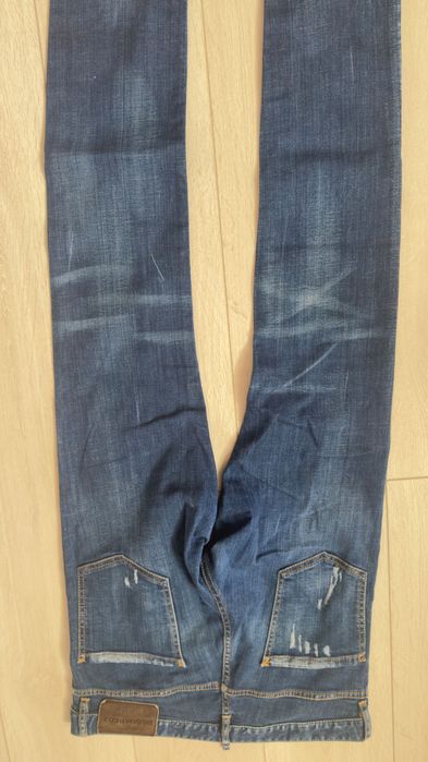 Blugi Dsquared2, marime 48, talie 44 cm, lungime 103 cm