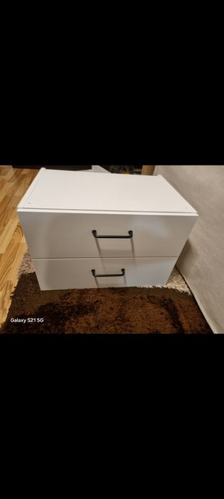 Vand 2 noptiere ikea noi