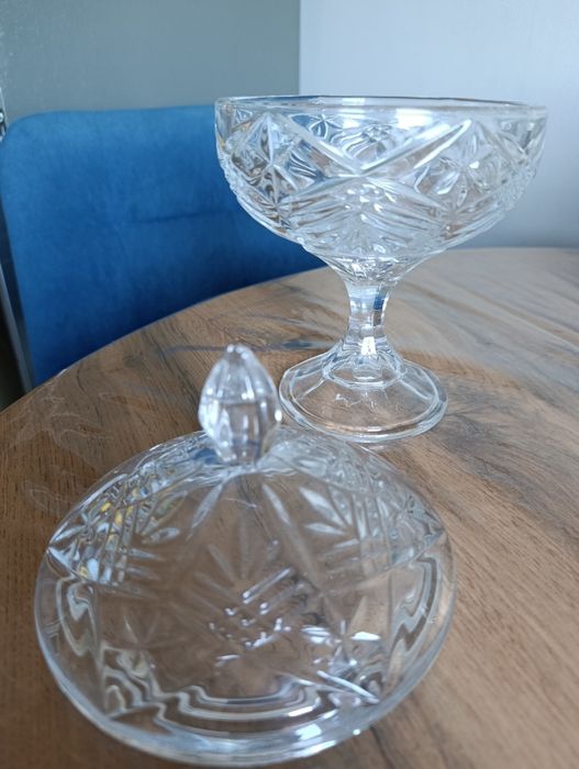 Продам конфетницу Богемия