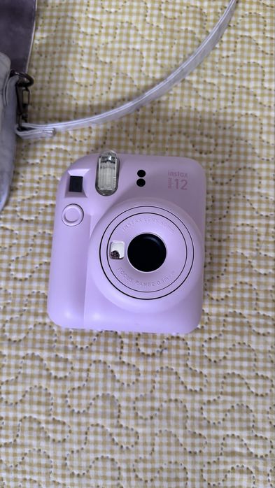 Продам Instax Mini 12