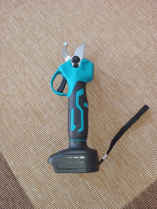 Foarfeca electrica pentru pomi și viță de vie Makita 18V