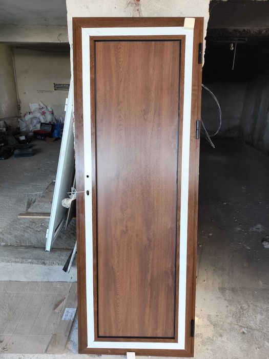 Алуминиеви врати