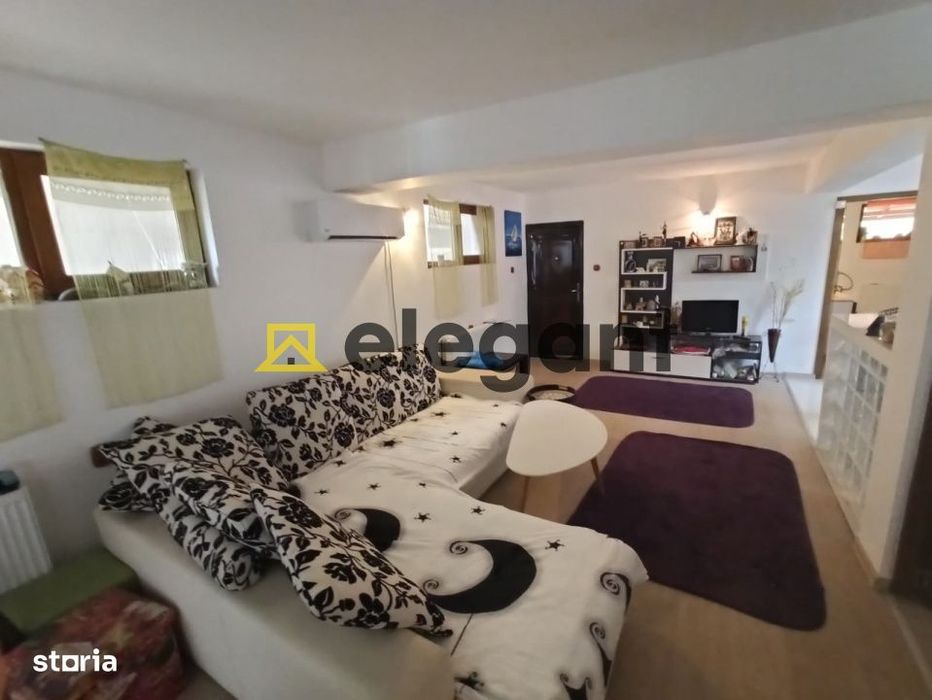 Casa cu spatiu comercial la principala, 216 mp utili, Simnicul de Sus