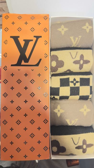 Оригинални маркови чорапи унисекс универсален размер 41-46