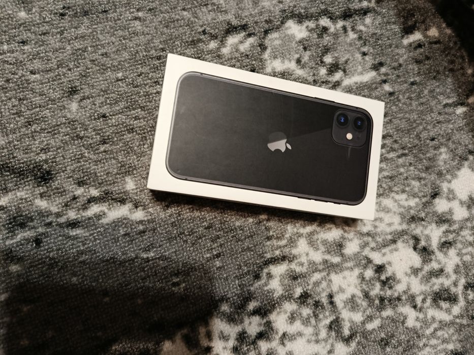 Продам iPhone 11