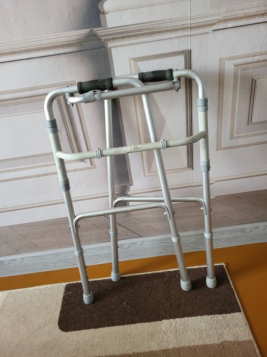 Ходунки для взрослых