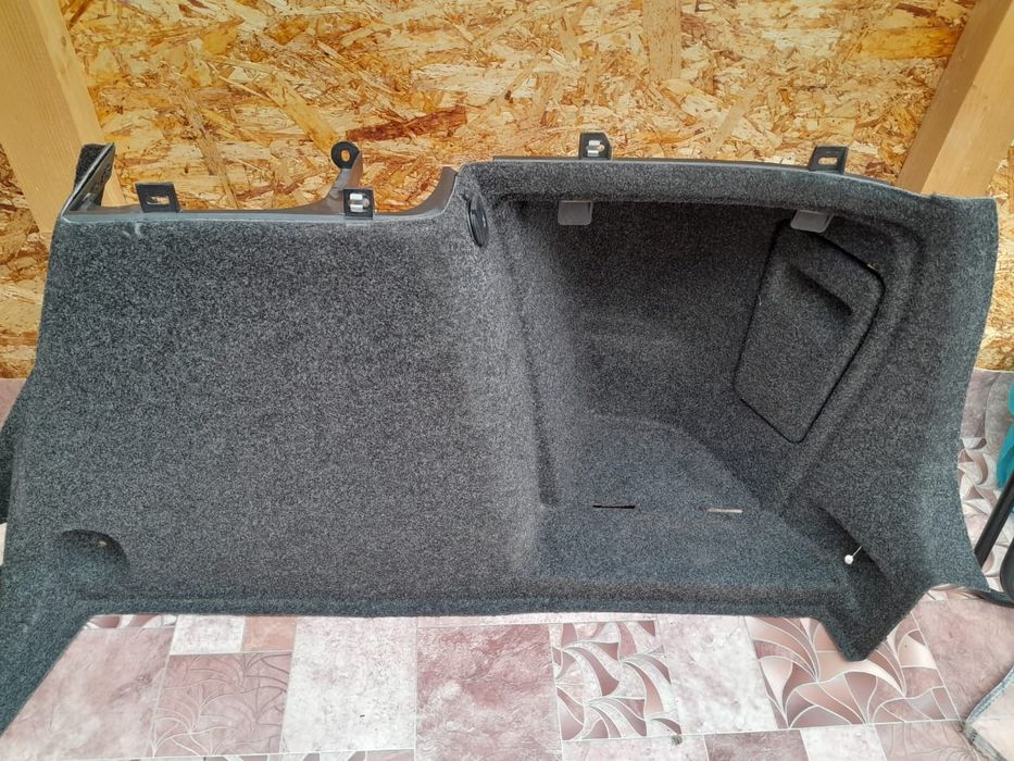 Обшивка багажника