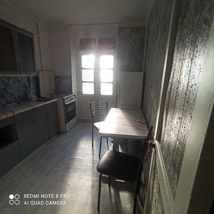 Продается недорого 1 ком метро Горького, Буюк Ипак