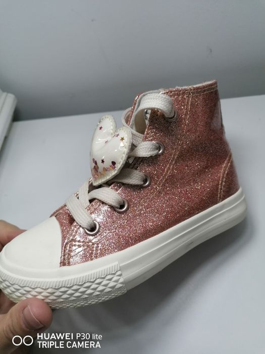 Tenesi / bascheți fete 1+1 gratis mărime 25/26