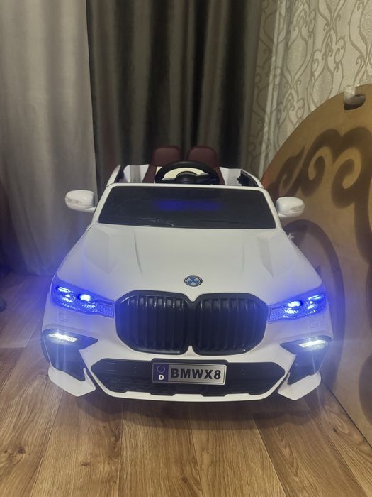 Детская машина BMWX8