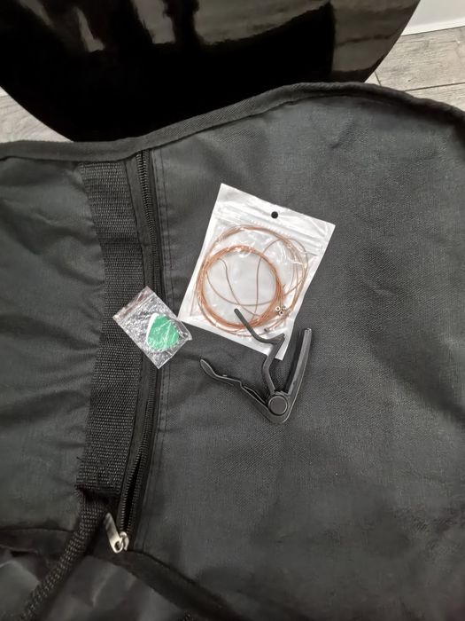 Гитара акустикалық почти новая