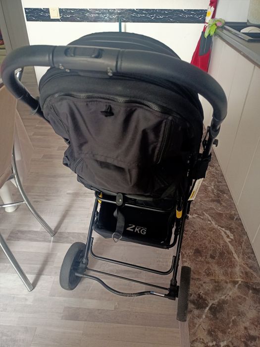 Детская прогулочная коляска