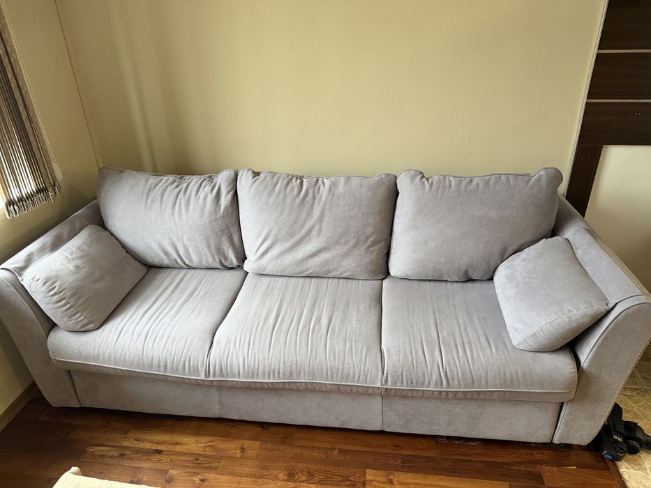 Разтегателен диван