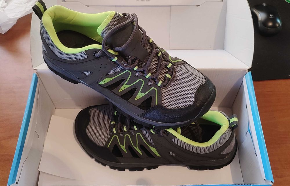 Продам кросовки .