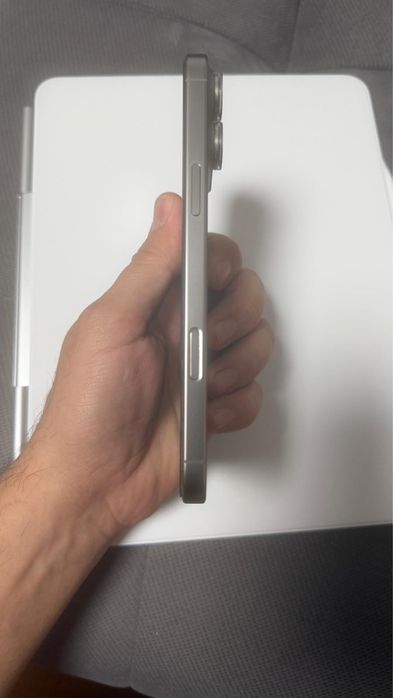 Iphone 16 pro max 256 gb impecabil baterie 100%