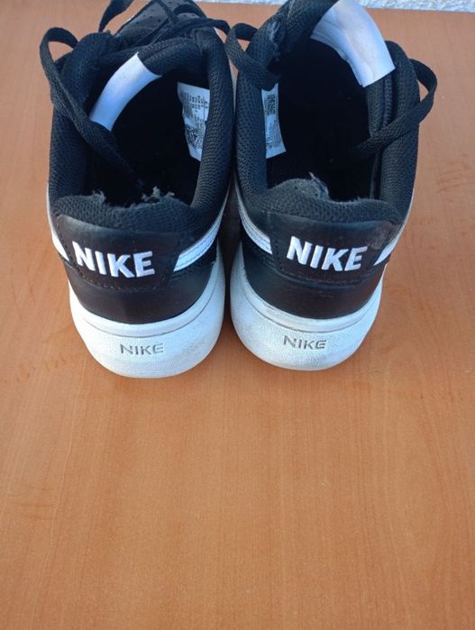 Vând pantofi sport Nike, produs de calitate superioara mărimea 40