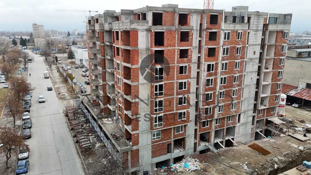 Продава се Тристаен апартамент в Пловдив, Тракия - 92 кв.м за 1219 €/кв.м - Снимка #1