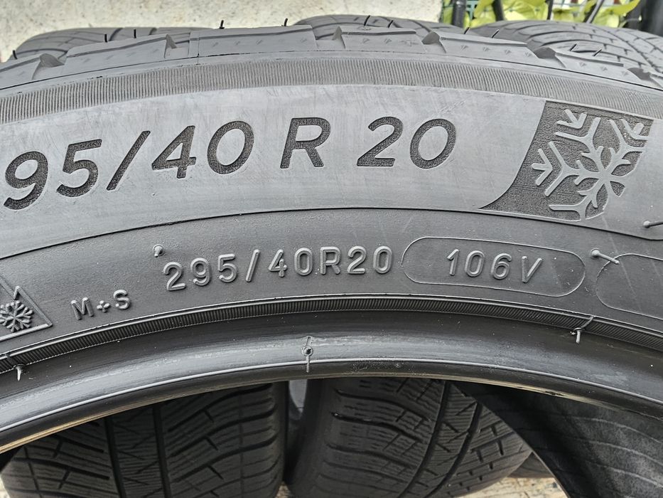 Vând patru anvelope de vara michelin 295 40 20/ 265 45 20 dot 4220