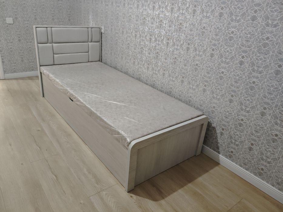 Скидка! Кровать с подёмный механизмом от Шараф