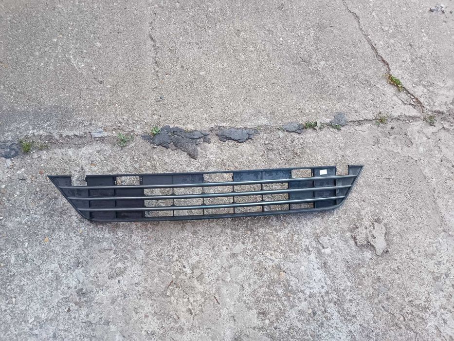 решетка предна броня Touareg 7P5