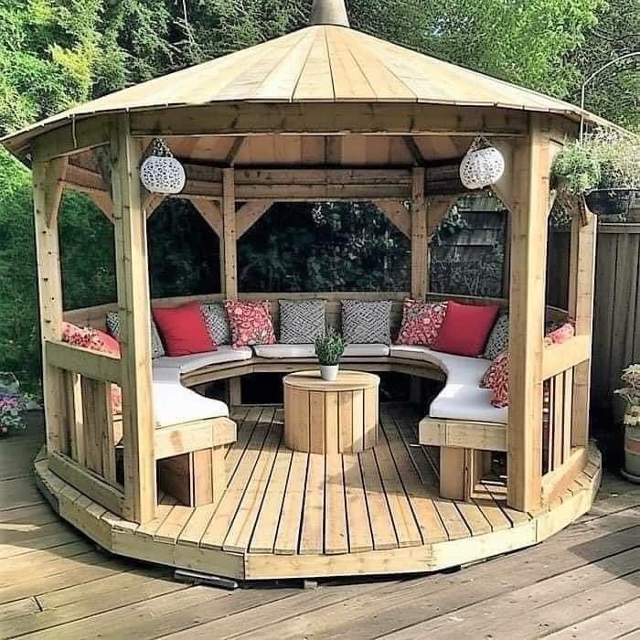 Foisoare, bănci decorative