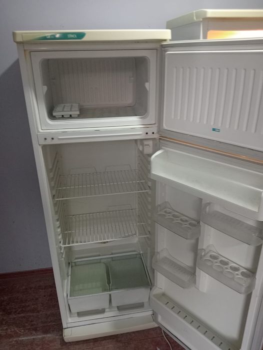 Продам холодильник